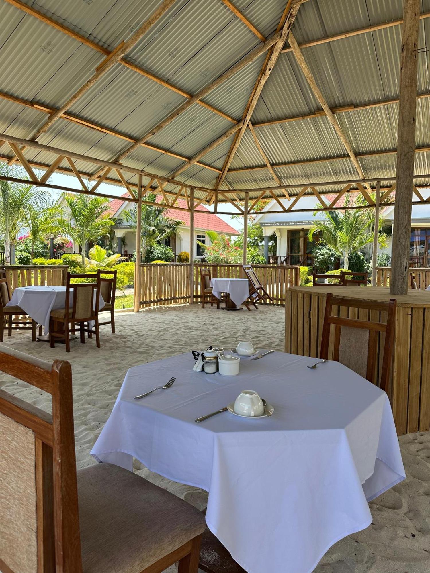 Taj Nungwi Hotel Banda Kuu Kültér fotó